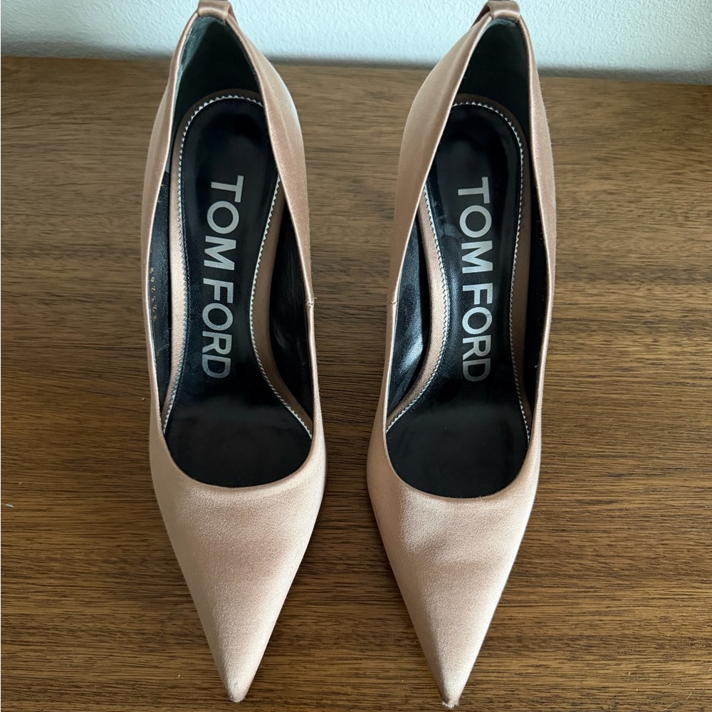 Tom Ford Pink-Beige Pointed-Toe Satin Pumps